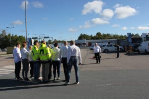 SAMK's personnel are waving in the Port of Rauma.