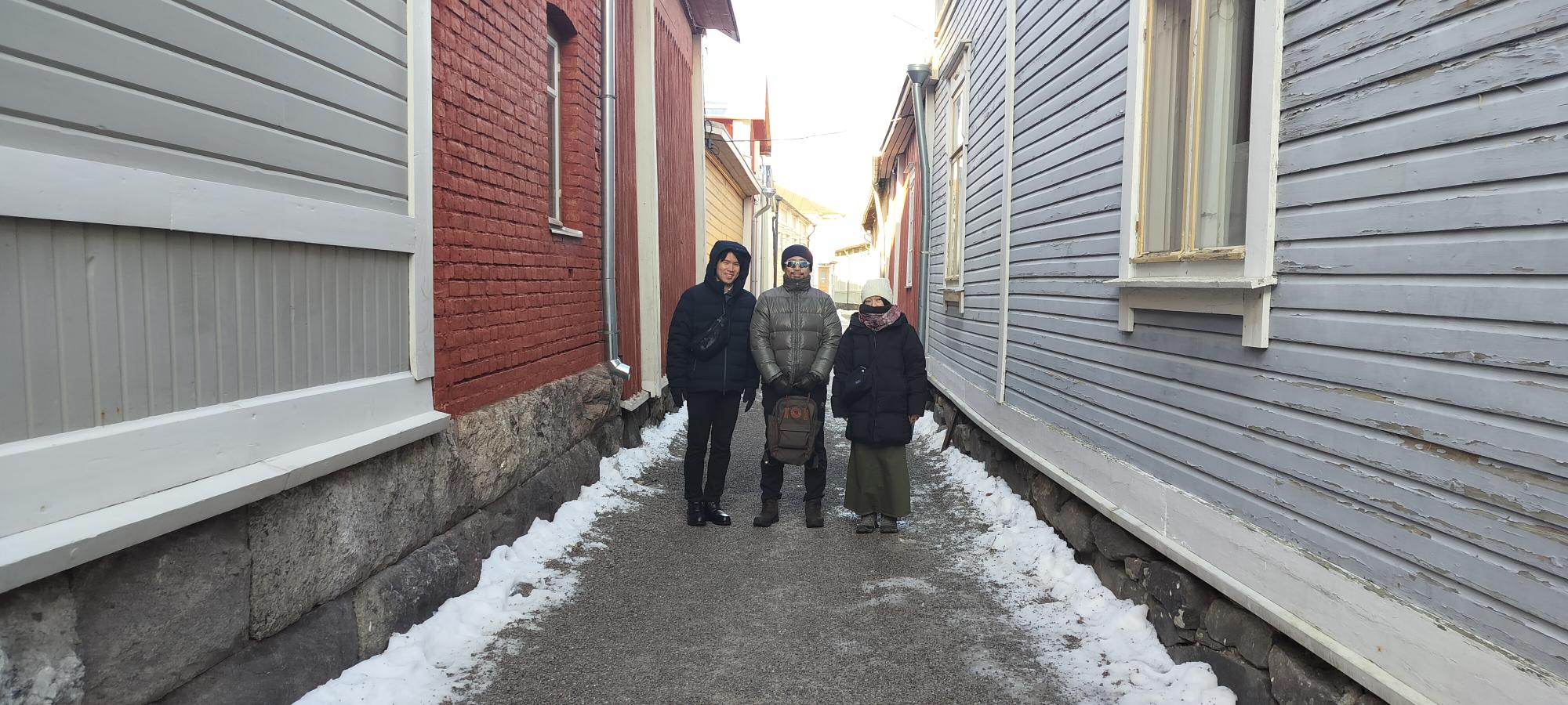 Koki Matsushima, Shohei Goto, Asami Shimada pose at Old Rauma.
