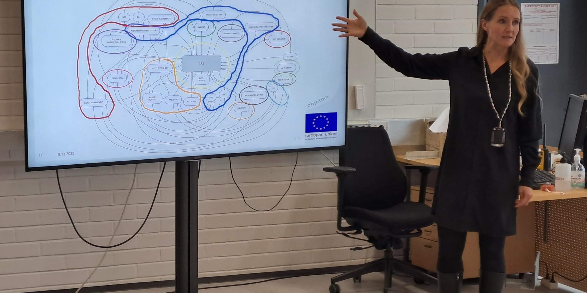 LaivaDigiLab-hankkeen projektipäällikkö Hanna Kajander esittelee hankkeen tuloksia.