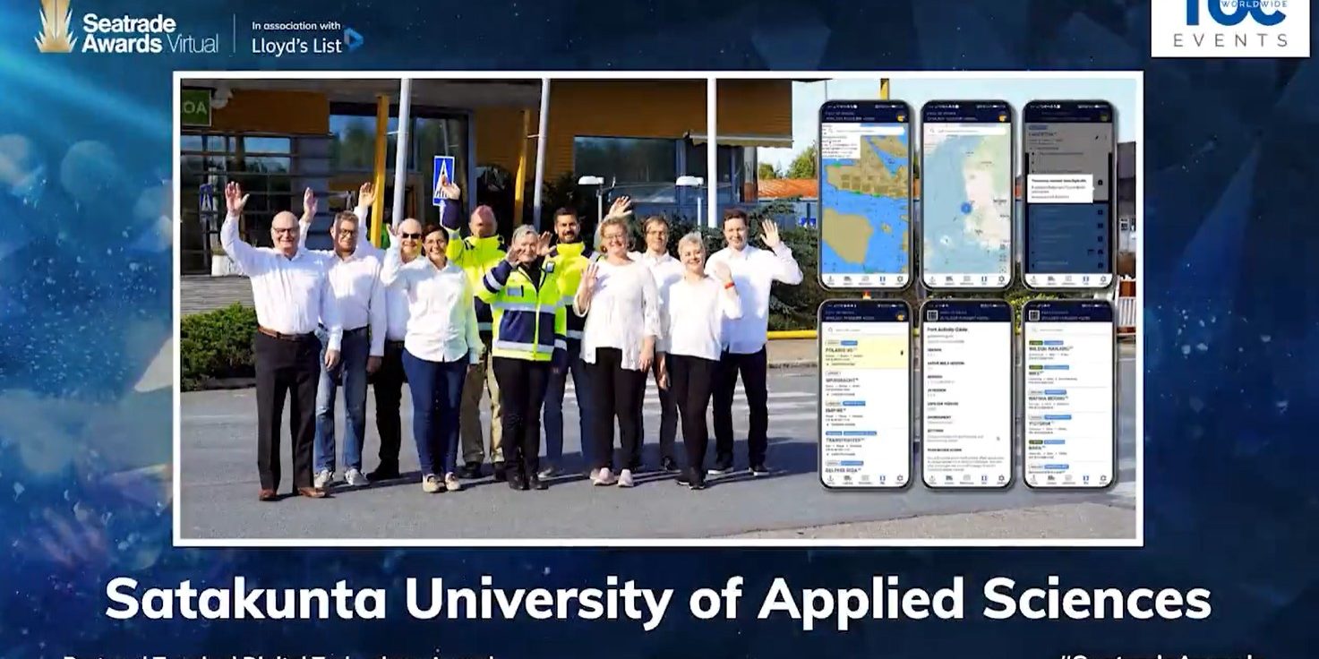 SeatradeAwards1 Screenshot of the Seatrade Awards. SAMKs staff waves in the picture.